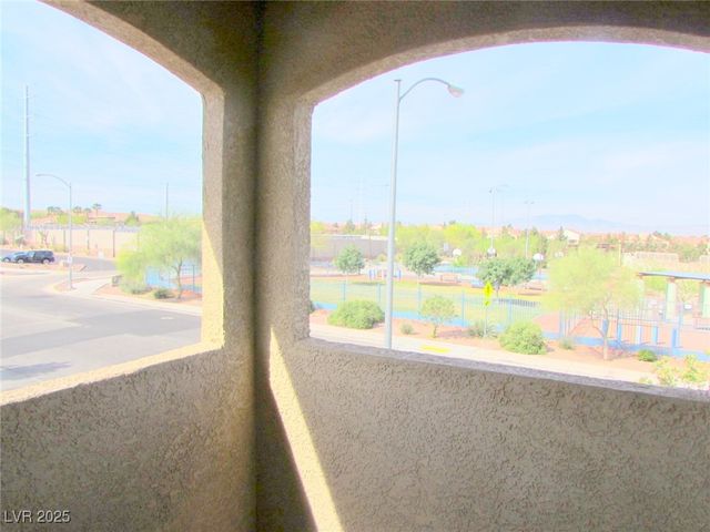 2305 West Horizon Ridge Parkway 1422, Henderson, NV 89052