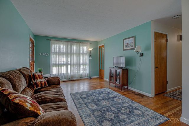 29 Dayspring Terrace, Greenhills, OH 45218