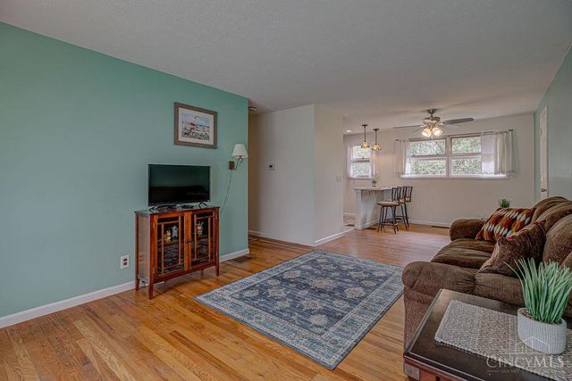 29 Dayspring Terrace, Greenhills, OH 45218