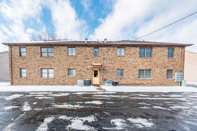 852 Pearson Circle 3, Boardman, OH 44512