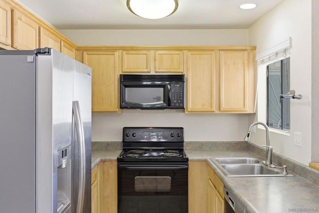 3586 Sunset Ln 143, San Ysidro, CA 92173