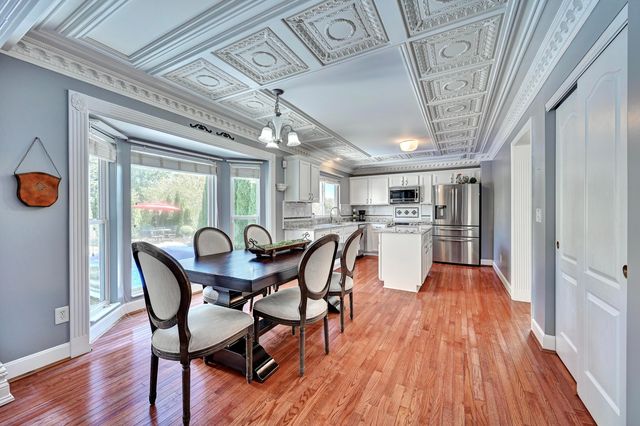 6248 Castle Oak Drive, Florence, KY 41042