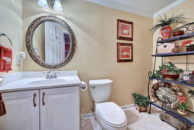 6248 Castle Oak Drive, Florence, KY 41042