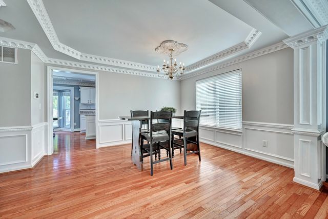 6248 Castle Oak Drive, Florence, KY 41042