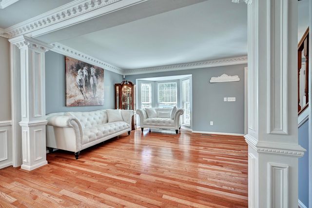 6248 Castle Oak Drive, Florence, KY 41042