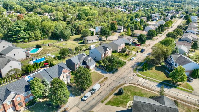 6248 Castle Oak Drive, Florence, KY 41042