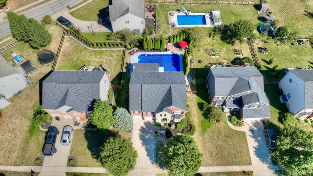 6248 Castle Oak Drive, Florence, KY 41042