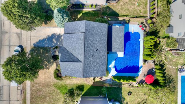 6248 Castle Oak Drive, Florence, KY 41042