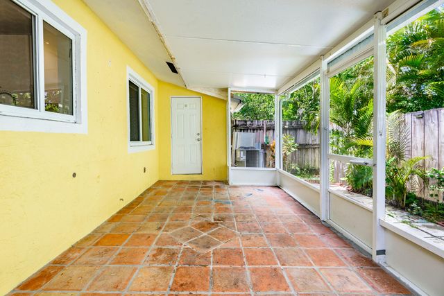 2501 TAYLOR Street C, Hollywood, FL 33020