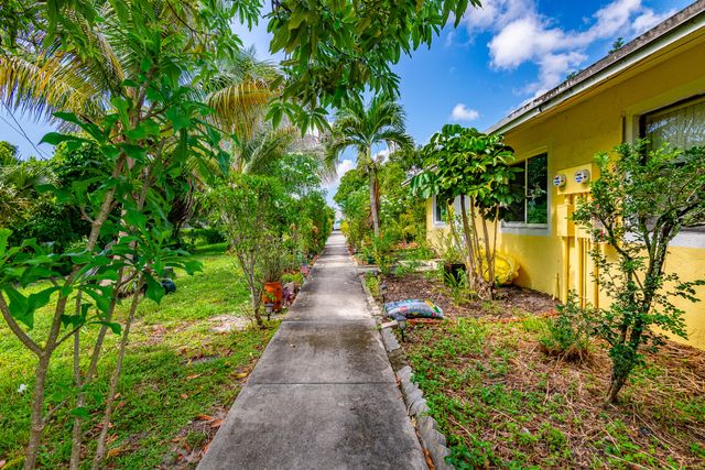2501 TAYLOR Street C, Hollywood, FL 33020