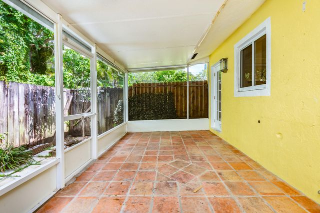 2501 TAYLOR Street C, Hollywood, FL 33020