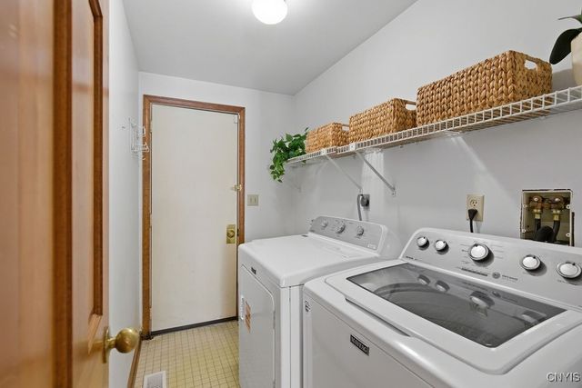 4262 Cactus Circle, Clay, NY 13090