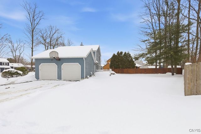 4262 Cactus Circle, Clay, NY 13090