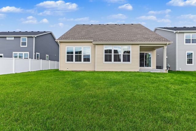 112 SWEETFLAG Circle, Elgin, IL 60124