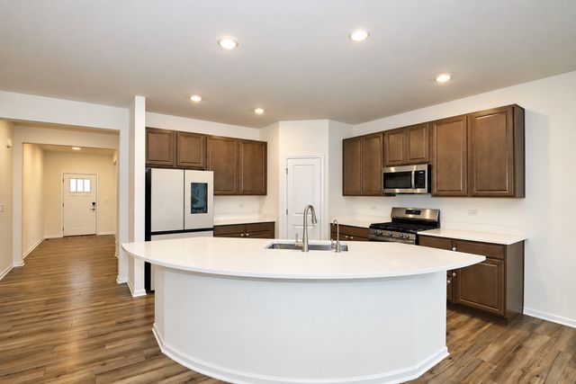 112 SWEETFLAG Circle, Elgin, IL 60124