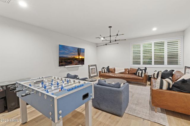 8409 N DILLER GROVE Lane, Phoenix, AZ 85021