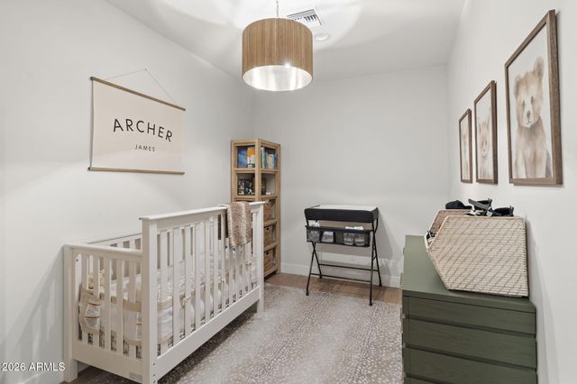 8409 N DILLER GROVE Lane, Phoenix, AZ 85021