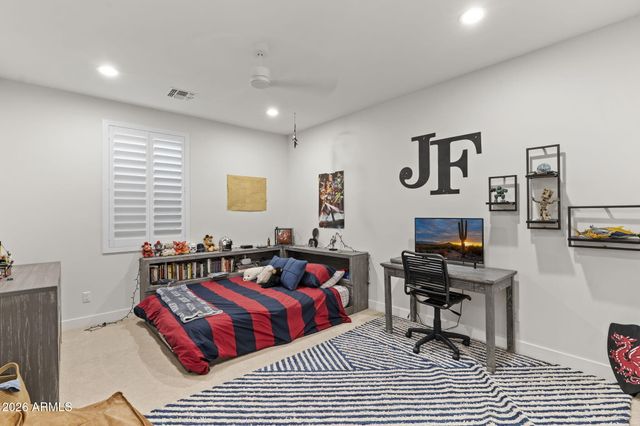 8409 N DILLER GROVE Lane, Phoenix, AZ 85021