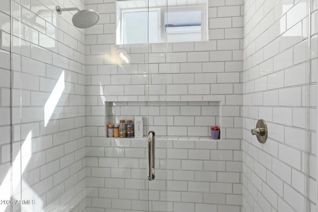 Image 29 of property listing at 8409 N DILLER GROVE Lane, Phoenix, AZ 85021