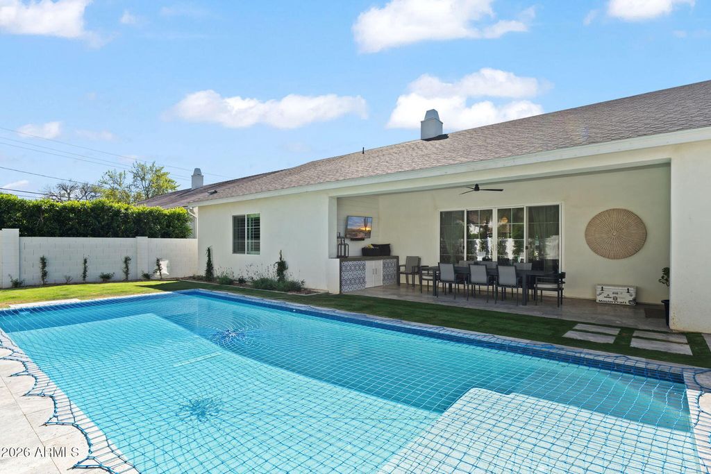 Image 40 of property listing at 8409 N DILLER GROVE Lane, Phoenix, AZ 85021