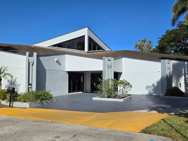 8390 Sands Point Boulevard F209, Tamarac, FL 33321