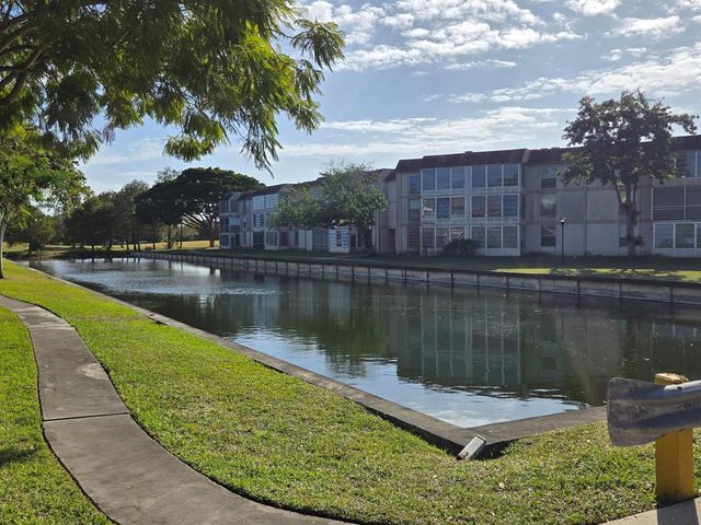 8390 Sands Point Boulevard F209, Tamarac, FL 33321