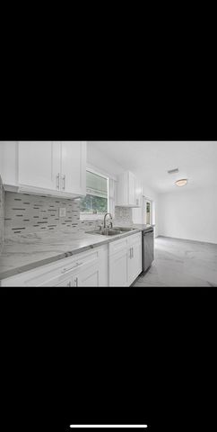 1112 NW 43rd Terrace, Lauderhill, FL 33313