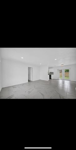1112 NW 43rd Terrace, Lauderhill, FL 33313
