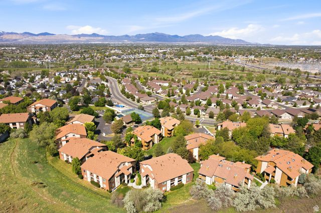 9217 S JEFFERSON CV, Sandy, UT 84070