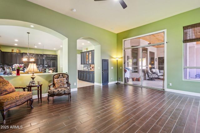 6428 W Eugie Avenue, Glendale, AZ 85304