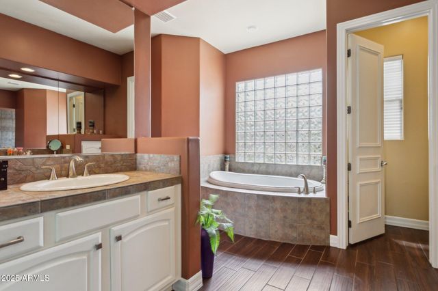 6428 W Eugie Avenue, Glendale, AZ 85304