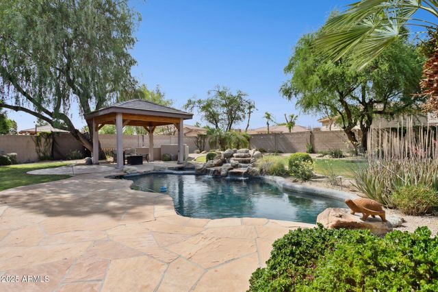 6428 W Eugie Avenue, Glendale, AZ 85304