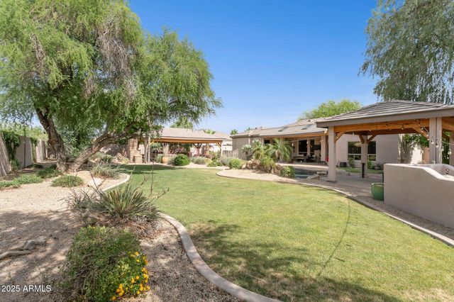 6428 W Eugie Avenue, Glendale, AZ 85304