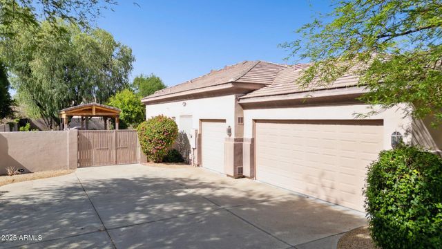 6428 W Eugie Avenue, Glendale, AZ 85304