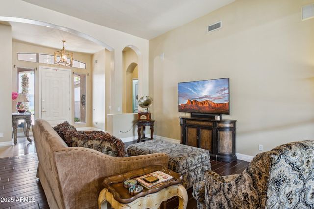 6428 W Eugie Avenue, Glendale, AZ 85304