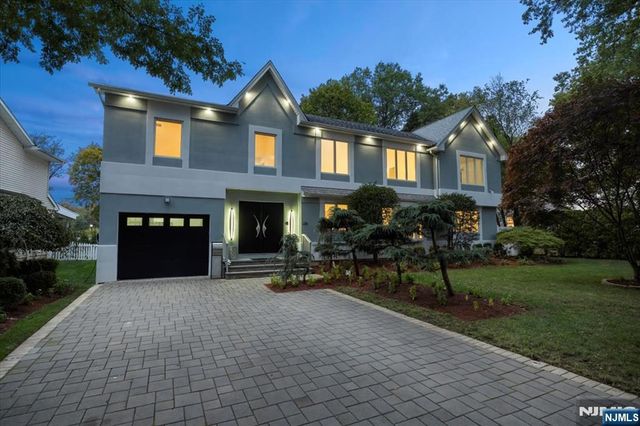 827 Alden Road, Paramus, NJ 07652