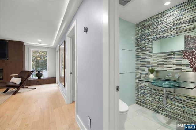 827 Alden Road, Paramus, NJ 07652