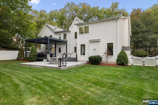 827 Alden Road, Paramus, NJ 07652
