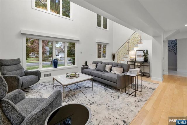 827 Alden Road, Paramus, NJ 07652