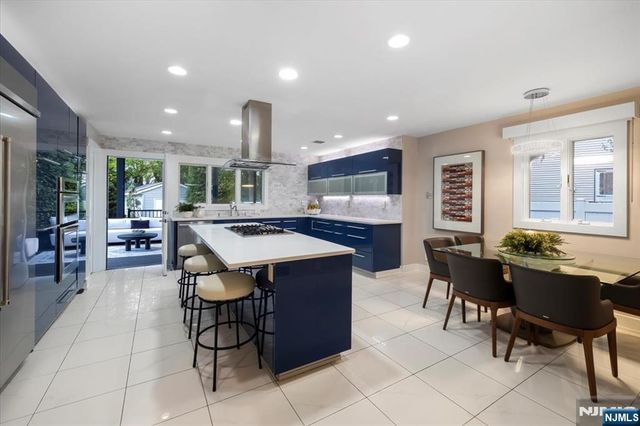 827 Alden Road, Paramus, NJ 07652