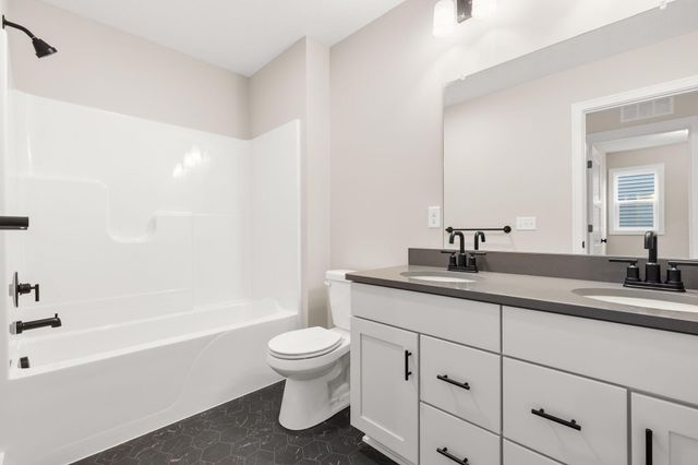 1658 Bayleaf Drive SW, Byron Center, MI 49315