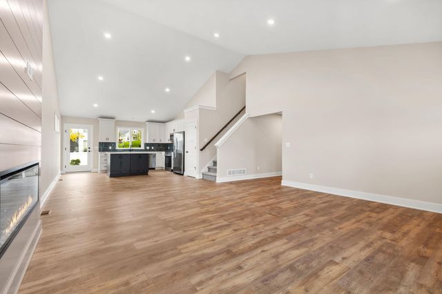 1658 Bayleaf Drive SW, Byron Center, MI 49315