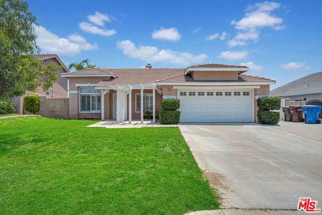 7581 Stoney Creek Drive, Highland, CA 92346