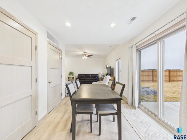 2817 S Lana Dr Drive, Sioux Falls, SD 57106