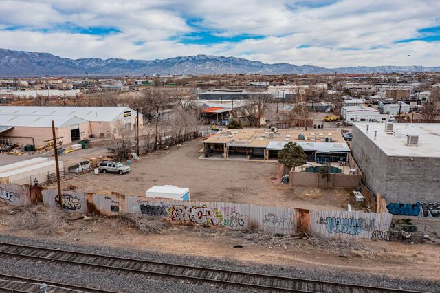 3821 Commercial Street NE, Albuquerque, NM 87107