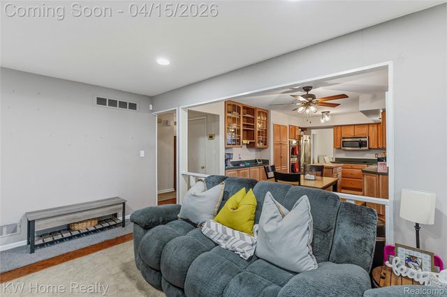 25982 Kilreigh Drive, Farmington Hills, MI 48336