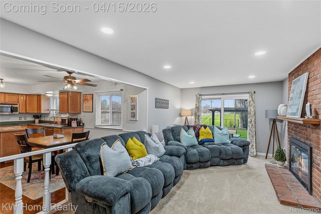 25982 Kilreigh Drive, Farmington Hills, MI 48336