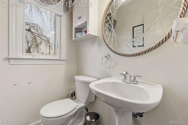 25982 Kilreigh Drive, Farmington Hills, MI 48336