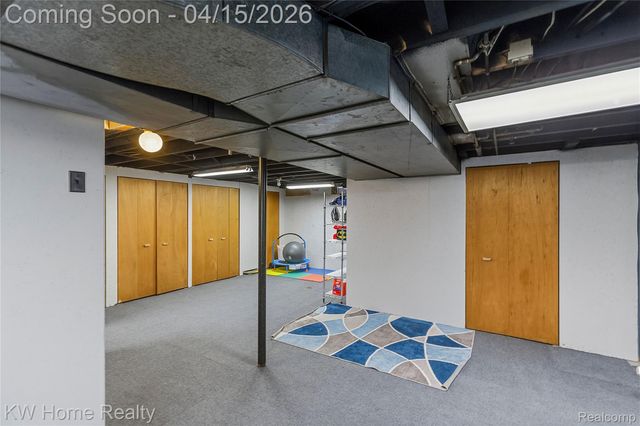 25982 Kilreigh Drive, Farmington Hills, MI 48336