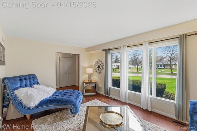 25982 Kilreigh Drive, Farmington Hills, MI 48336